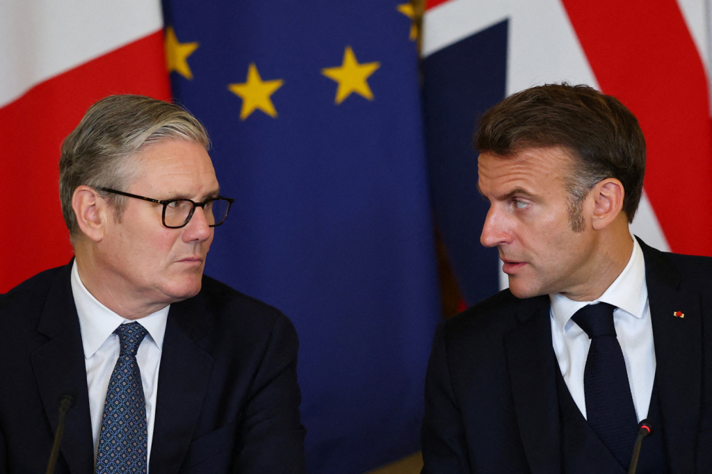 Reino Unido e França anunciam cooperação nuclear em visita de Macron a Londres
