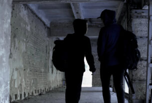 Rússia preparando adolescentes ucranianos vulneráveis ​​para espionagem e sabotagem, Kyiv avisa