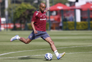 São Paulo faz novo procedimento em Lucas Moura e pede calma à torcida: ‘Precisa tempo para volta segura’