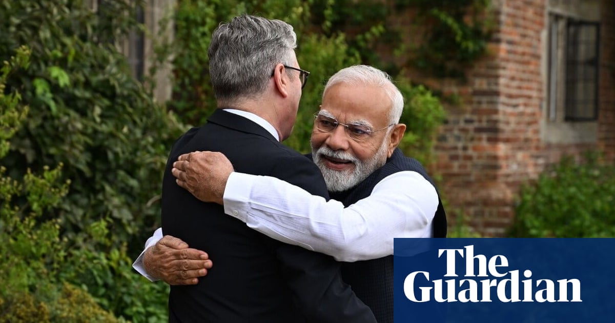 Starmer e Modi Hail 'Historic Day', enquanto o acordo comercial do Reino Unido-Índia é assinado | Política comercial