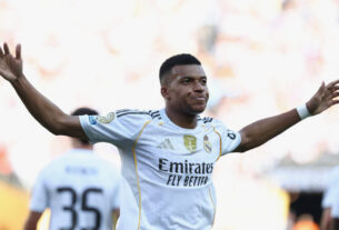 Torcedores escolhem o novo camisa 9 do Real Madrid