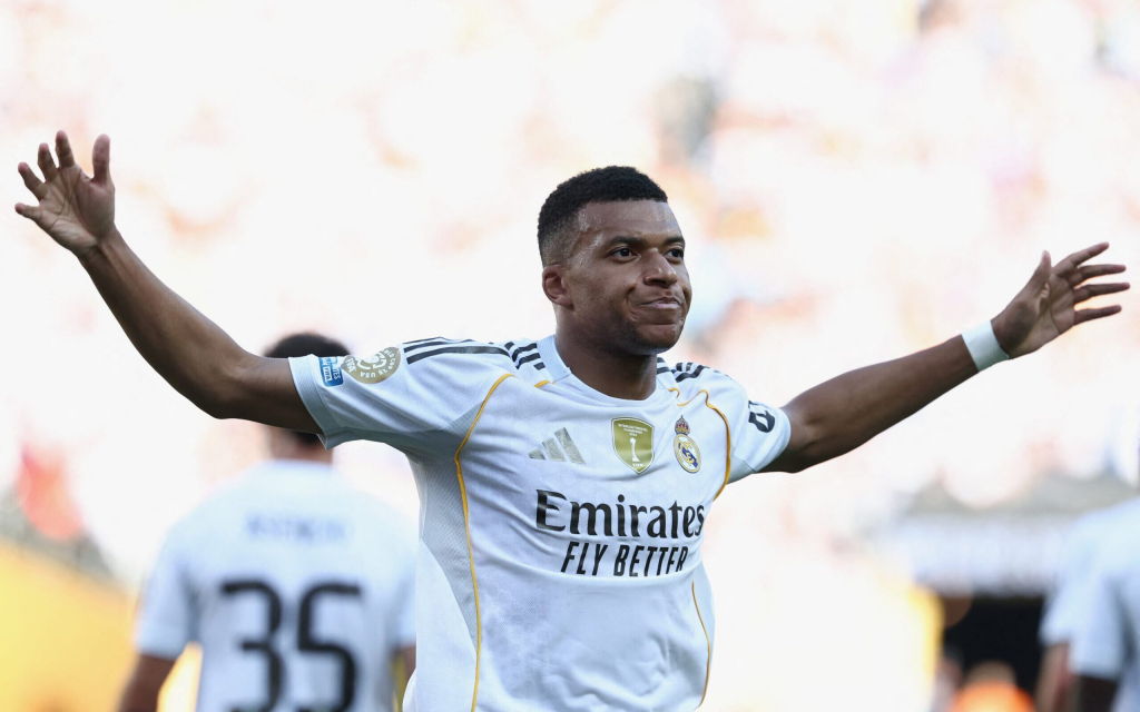Torcedores escolhem o novo camisa 9 do Real Madrid