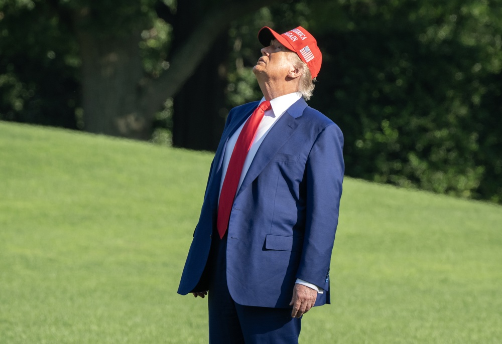 Trump assina declaração de emergência para lidar com as inundações no Texas