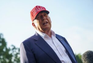 Trump não descarta analisar a possibilidade de deportar Donald Trump
