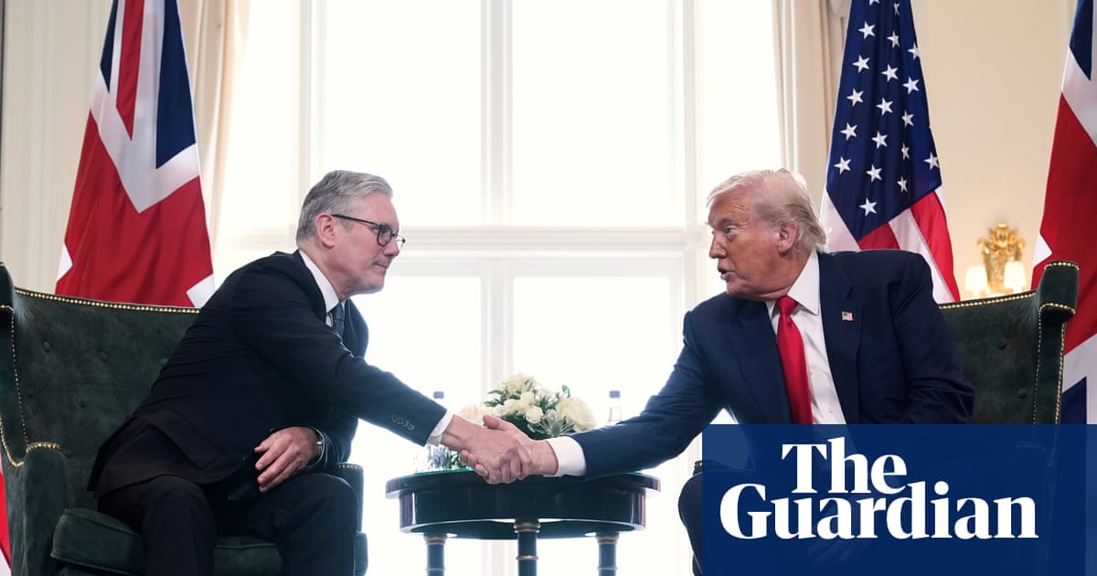 Trump reconhece 'fome real' em Gaza e diz a Israel para deixar entrar 'cada grama de comida' | Donald Trump