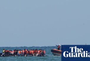 Yvette Cooper vem novas táticas francesas para reduzir as passagens de canal | Imigração e asilo