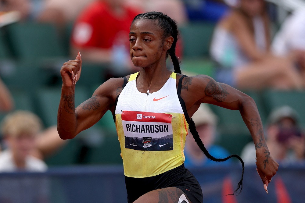 Campeã mundial dos 100 m rasos é presa acusada de agredir o namorado