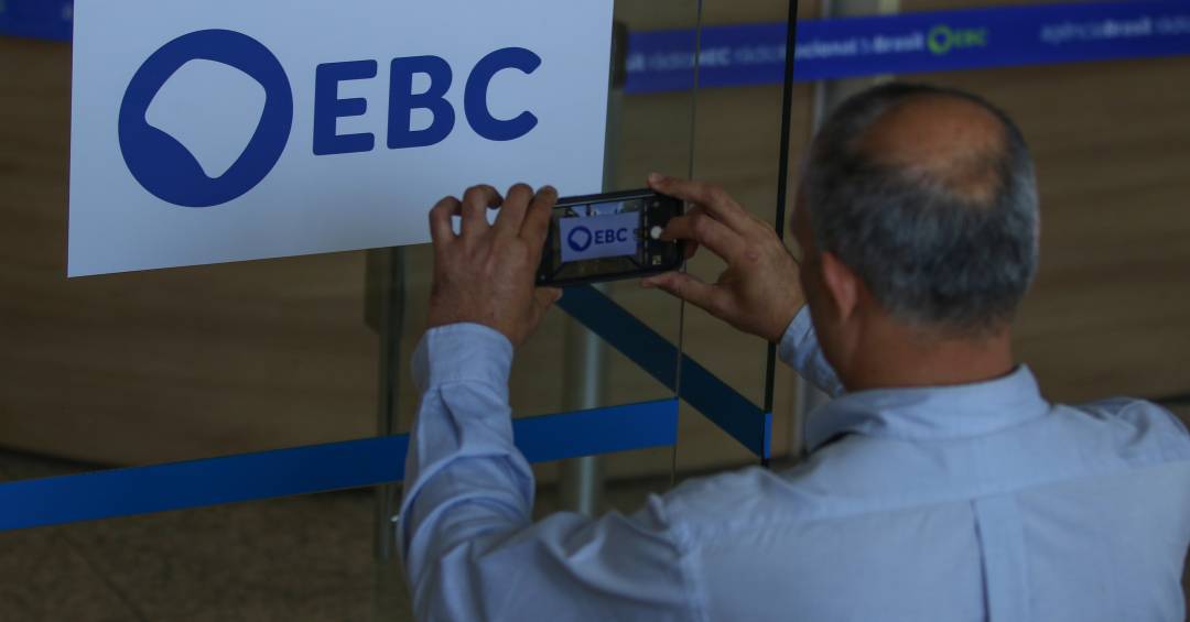 Chefe da EBC pede demissão e deixa governo Lula