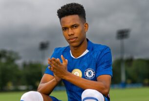 Chelsea anuncia o atacante Estêvão: ‘Bem-vindo ao campeão mundial’