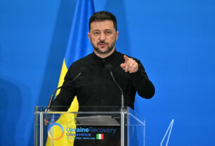 Descurado anticorrupção vê a queda de classificação de confiança de Zelensky pelo terceiro mês consecutivo