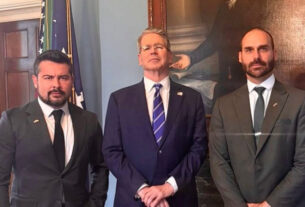 Eduardo Bolsonaro se reuniu com Bessent no dia que americano cancelou com Haddad