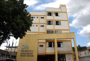 Homem é morto a tiros após bandidos tentarem roubar seu cordão em Nova Iguaçu