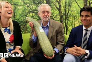 Jeremy Corbyn ataca Angela Rayner por vender loteamentos