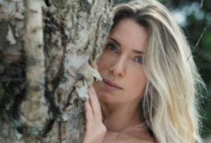 Letícia Spiller posa nua e recebe elogios nas redes sociais: 'Muito gata'