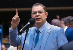 Líder do PL desafia Motta e diz que não irá à reunião de líderes