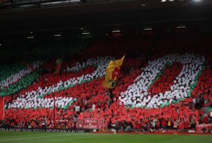 Liverpool abre o Campeonato Inglês com vitória suada sobre o Bournemouth em dia de comoção por Diogo Jota