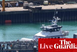 Número de pessoas que cruzam o canal em barcos pequenos, uma vez que o trabalho de trabalho provavelmente passou 50.000, pois Keir Starmer está sob pressão - Política do Reino Unido ao vivo | Notícias do Reino Unido