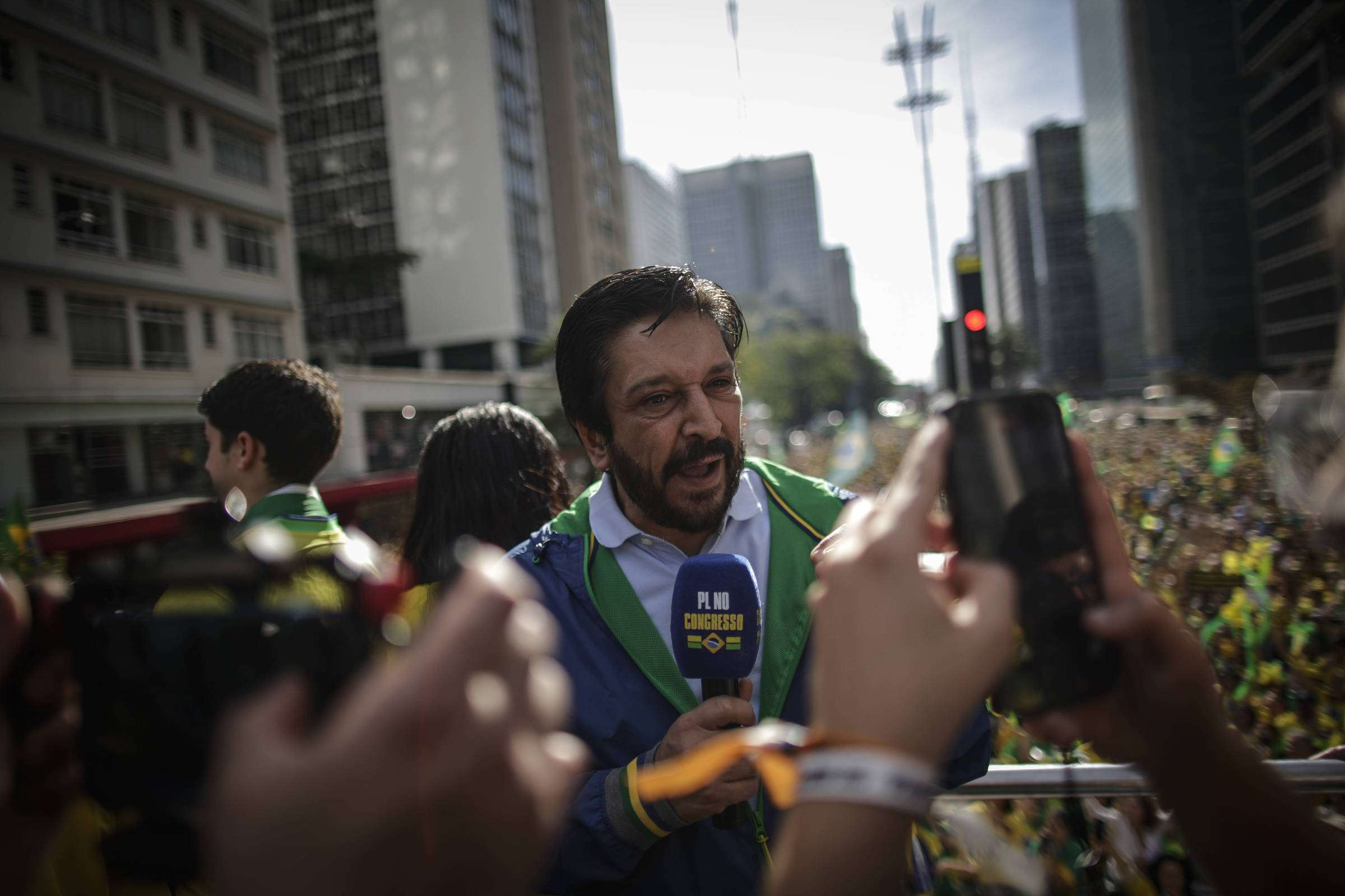 Nunes reduz resistência de aliados de Bolsonaro para 2026 - 11/08/2025 - Poder