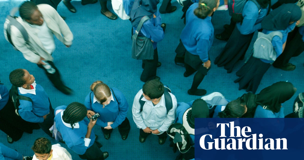 O financiamento para clubes de jovens ingleses pretende manter as crianças fora de smartphones | Jovens