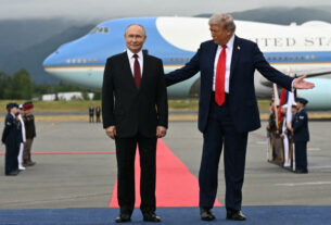 O que os russos fazem da reunião de Trump - Oputin?