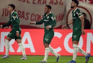 Palmeiras goleia Universitário por 4 a 0 e coloca pé nas quartas de final da Libertadores