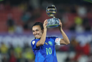 Personagem da final da Copa América feminina, Marta faz golaço, perde pênalti, reza e termina coroada