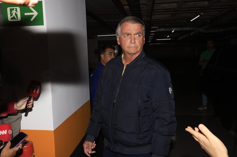 STF começa a receber pedidos de visita a Bolsonaro, em prisão domiciliar por decisão de Alexandre de Moraes