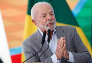 Tarcísio e Ratinho ameaçam Lula mais que Bolsonaros - 02/08/2025 - Poder
