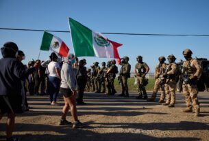 Tribunal dos EUA proíbe discriminação durante operações contra imigrantes