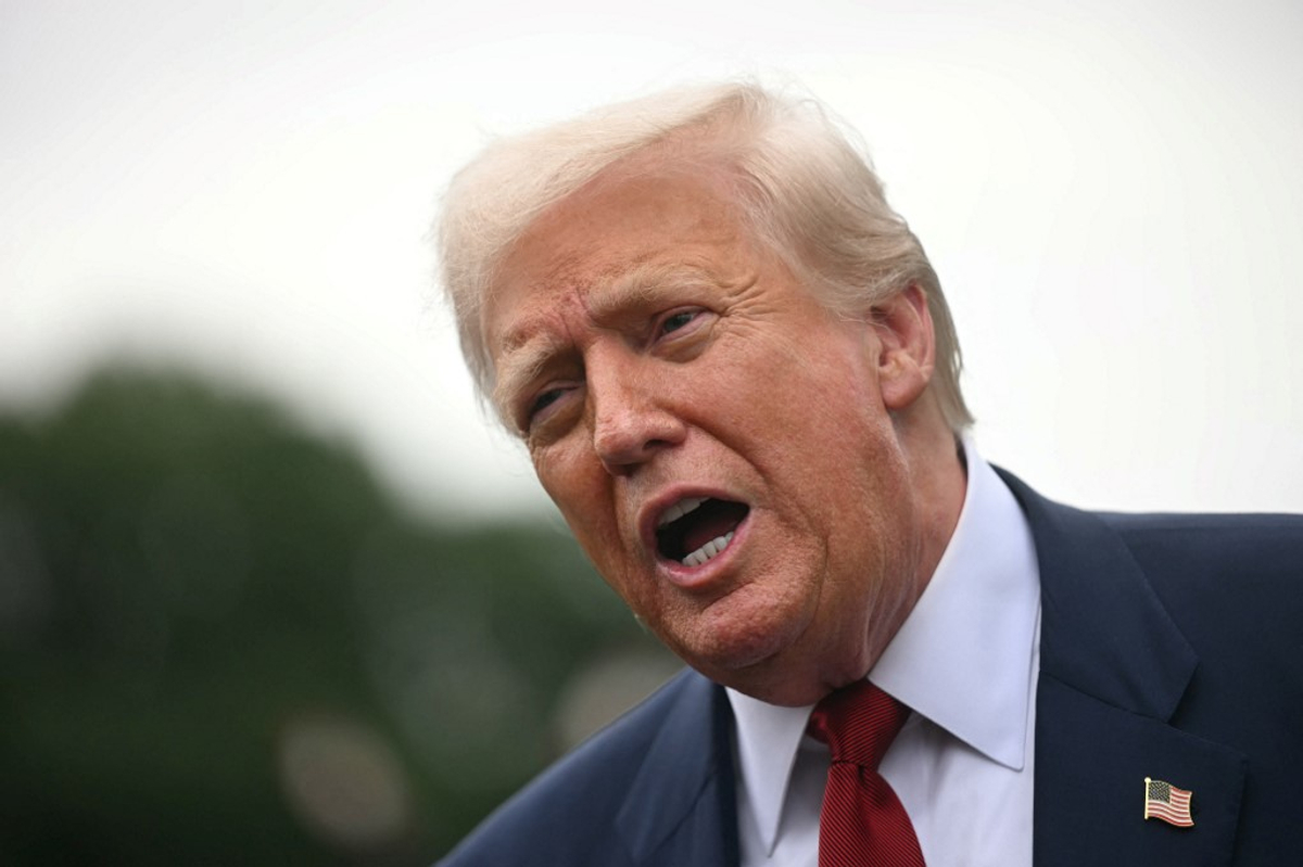 Trump adverte o Kremlin com sub -implantação nuclear após a ameaça de 'Walking Dead'