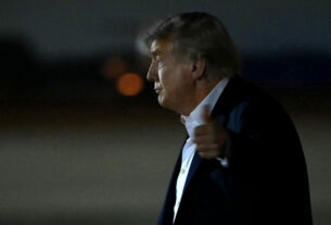Trump coloca o ônus em Zelensky, rejeita tarifas de retaliação em países que compram petróleo russo.