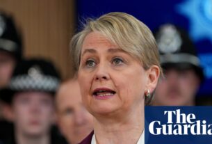 Yvette Cooper resolve uma dor de cabeça para o sistema de justiça, mas pode ter causado outro | Yvette Cooper